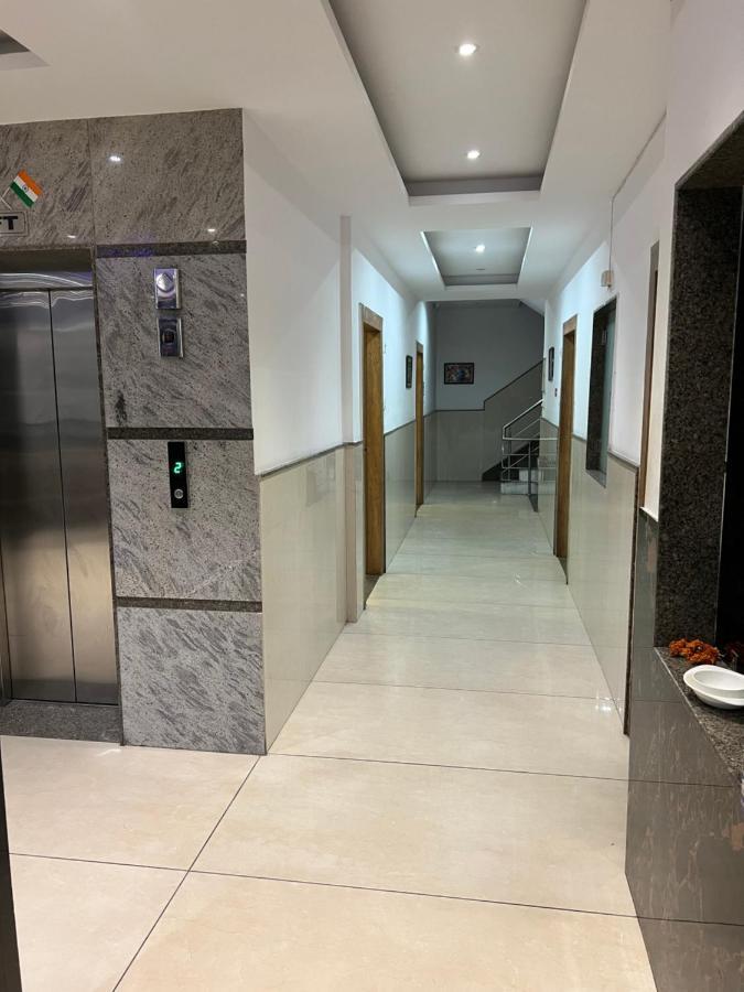 Hotel Ivy Plaza Luxury New Delhi Eksteriør bilde