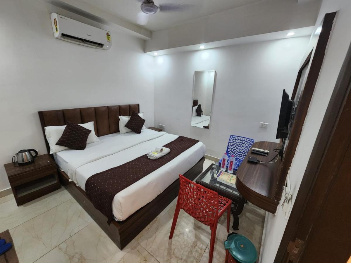 Hotel Ivy Plaza Luxury New Delhi Eksteriør bilde