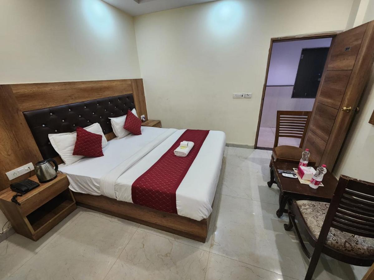 Hotel Ivy Plaza Luxury New Delhi Eksteriør bilde