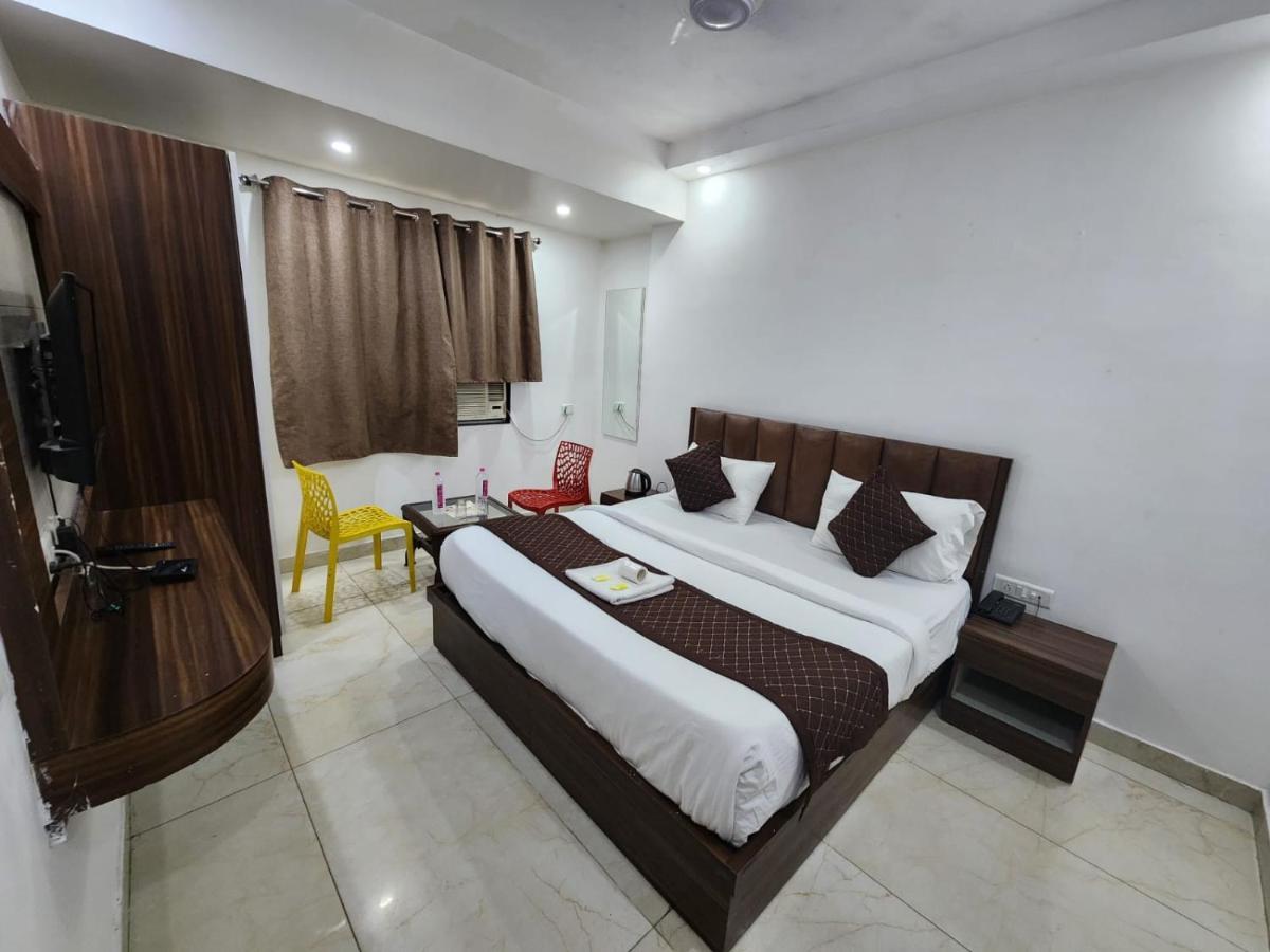 Hotel Ivy Plaza Luxury New Delhi Eksteriør bilde