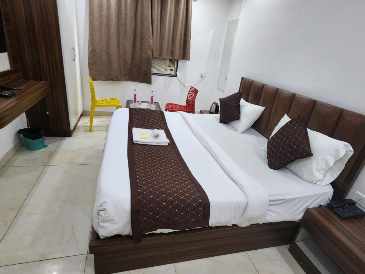 Hotel Ivy Plaza Luxury New Delhi Eksteriør bilde