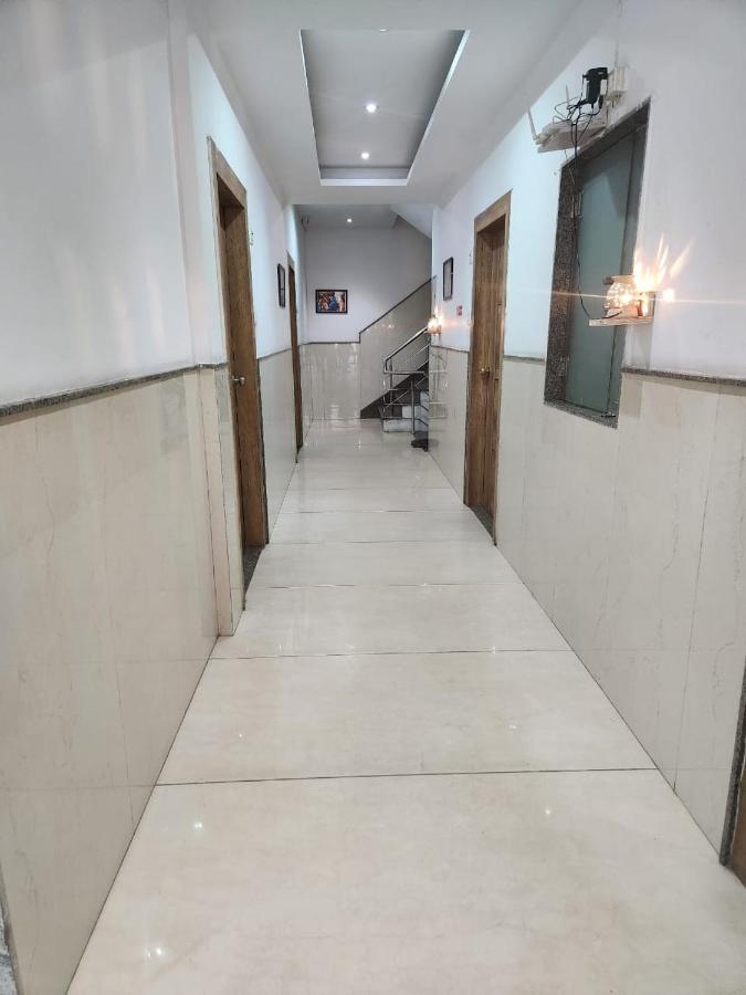 Hotel Ivy Plaza Luxury New Delhi Eksteriør bilde