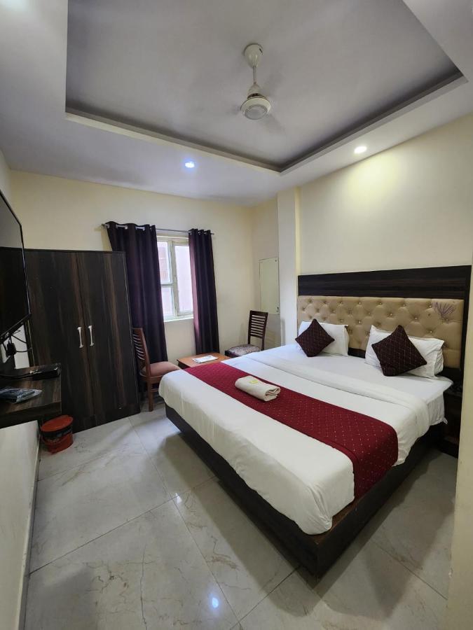 Hotel Ivy Plaza Luxury New Delhi Eksteriør bilde