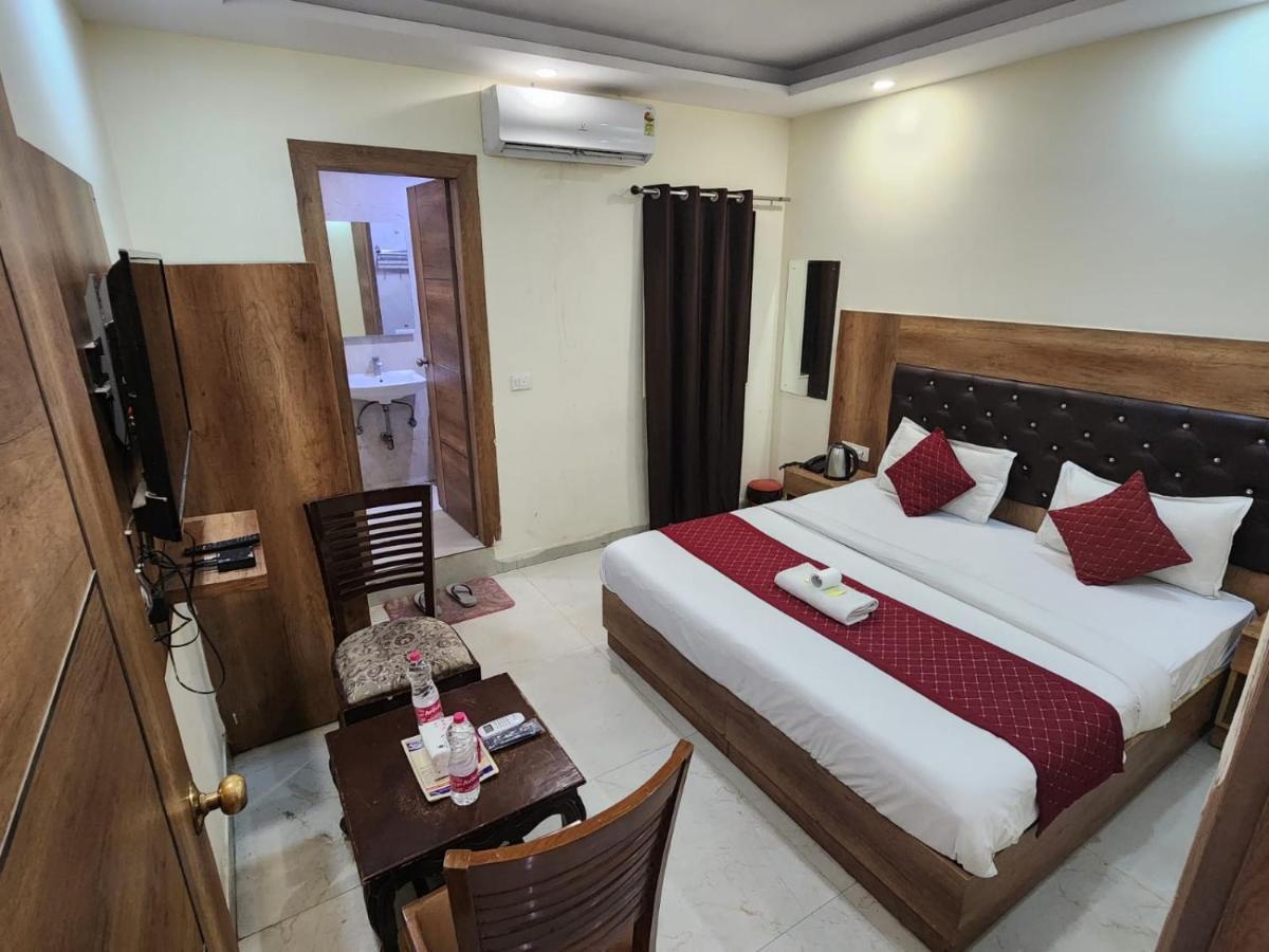 Hotel Ivy Plaza Luxury New Delhi Eksteriør bilde